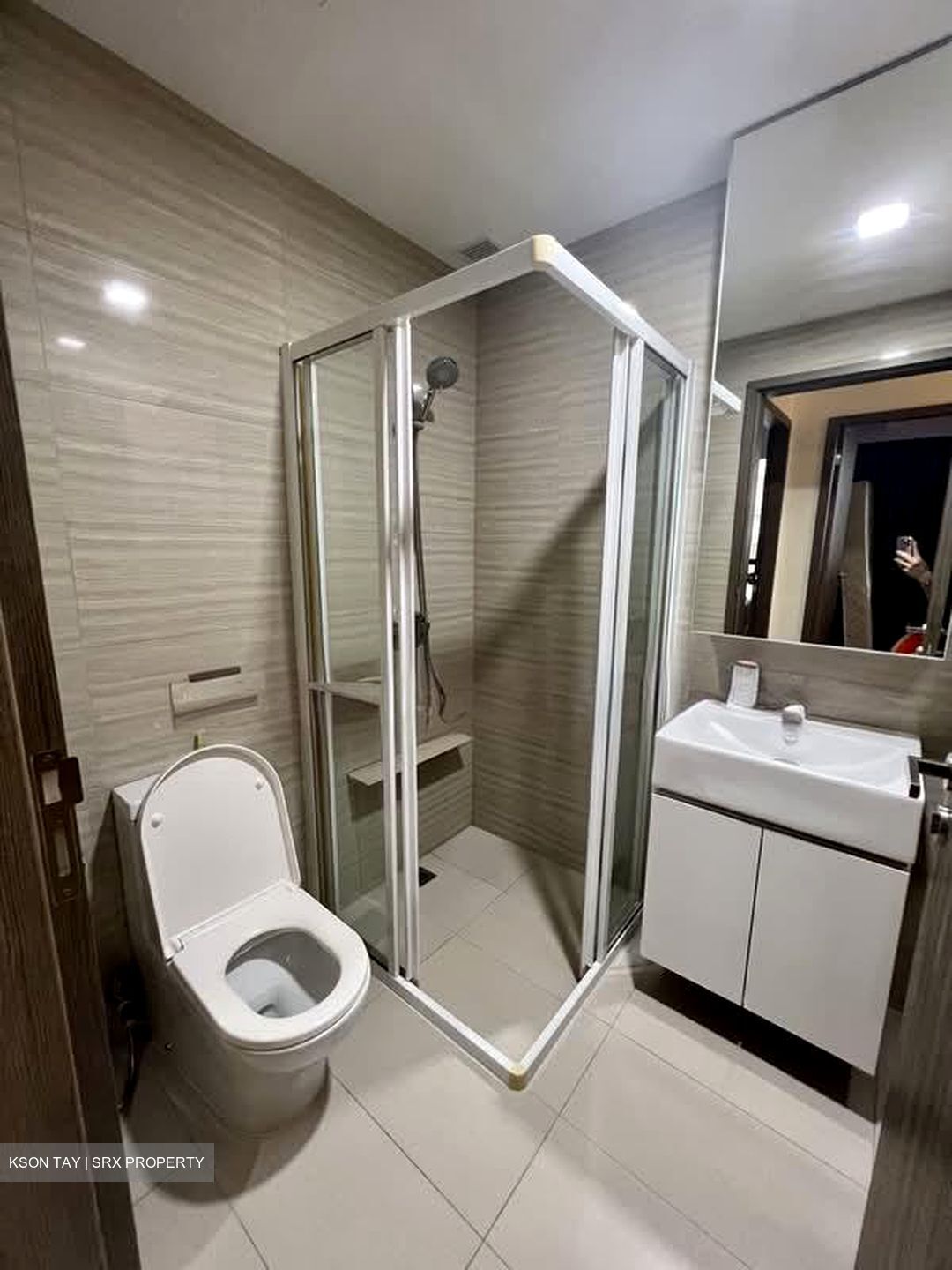 Sky Vue (D20), Condominium #569317341